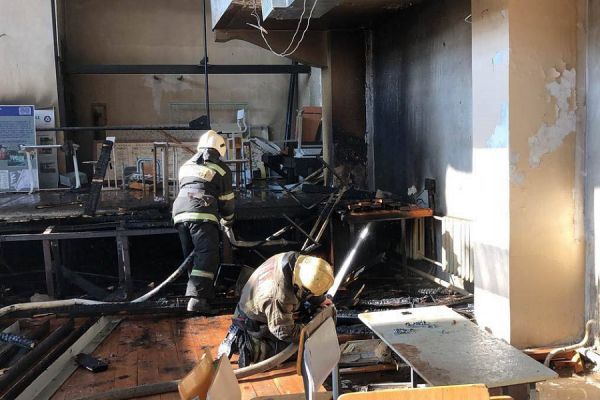 В Екатеринбурге произошел пожар в здании техникума на Уралмаше