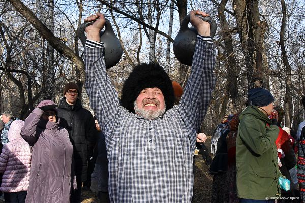 Боевую технику, граффити и казачьи состязания покажут в Екатеринбурге