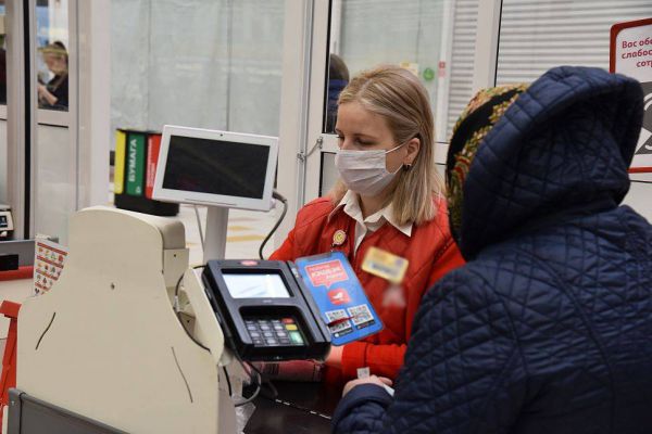 Закрывающийся в стране Uniqlo за час заработал больше миллиона рублей