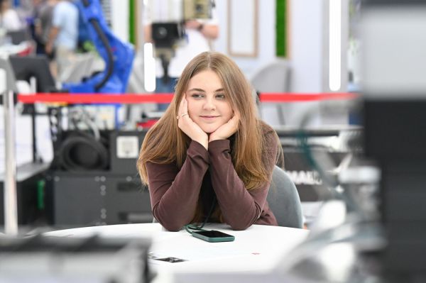 Кому в Свердловской области проще всего найти высокооплачиваемую работу вне офиса