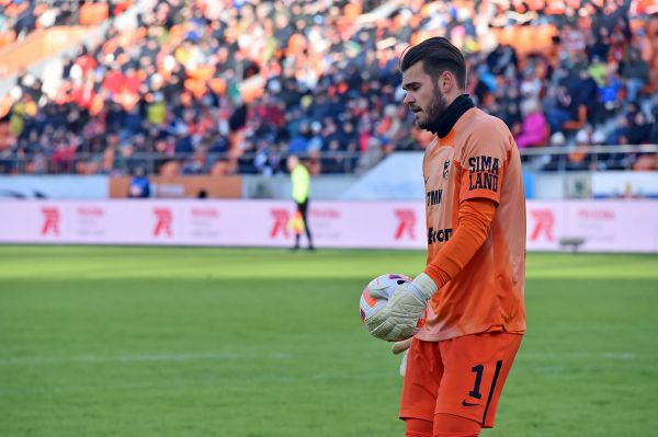 «Урал» с минимальным счетом уступил «Ахмату»