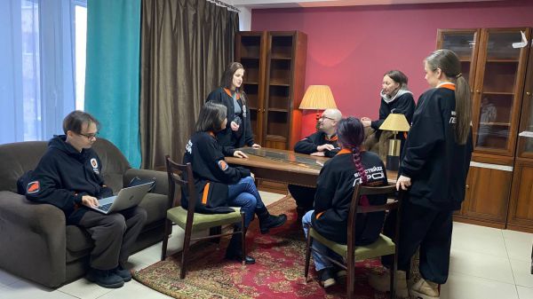 От Москвы до Ямала. Молодые кинематографисты со всей России снимают кино в уральской столице