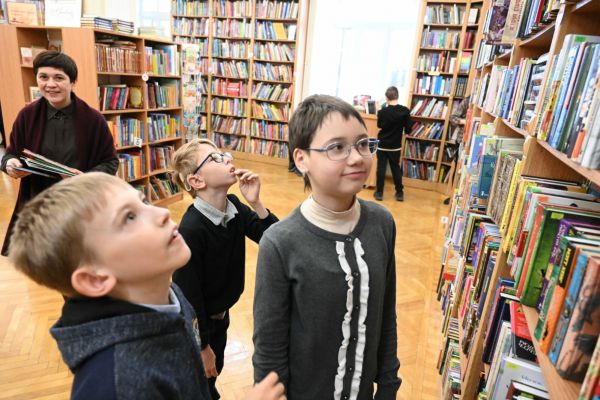 Лучший школьный педагог-библиотекарь и самая читающая школа в России — в Нижнем Тагиле