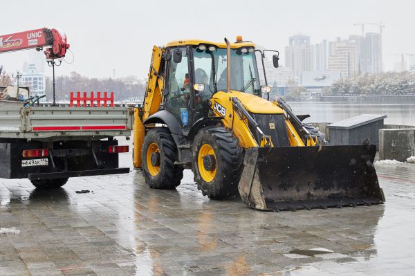 Снег – время денег: в Свердловской области массово взлетел спрос на тракторы