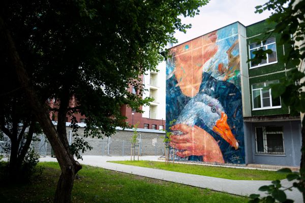 Авторы фестиваля Stenograffia создали еще одну работу в Екатеринбурге. Рассказываем, где посмотреть