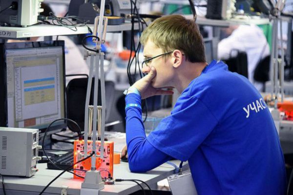 Эксперты рассказали, кто больше всех зарабатывает в Свердловской области