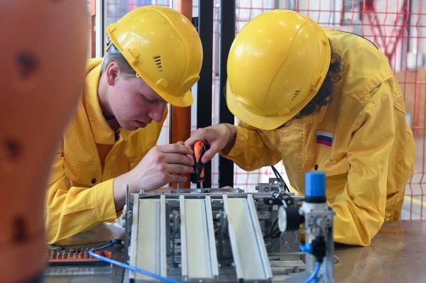 От студенческой парты – к прокатному стану: как в Свердловской области готовят кадры для будущего