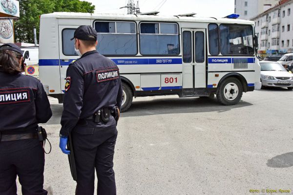 Ночью дом на ЖБИ штурмовал отряд Росгвардии. Погиб мужчина
