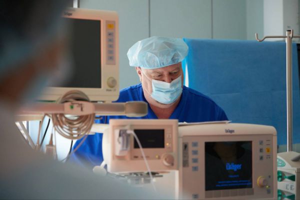 Жители столицы Среднего Урала назвали самые недооцененные профессии по размерам оплаты труда