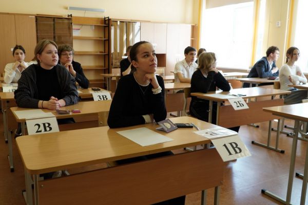 Свердловские школьники на Едином государственном экзамене получили 256 стобалльных результатов