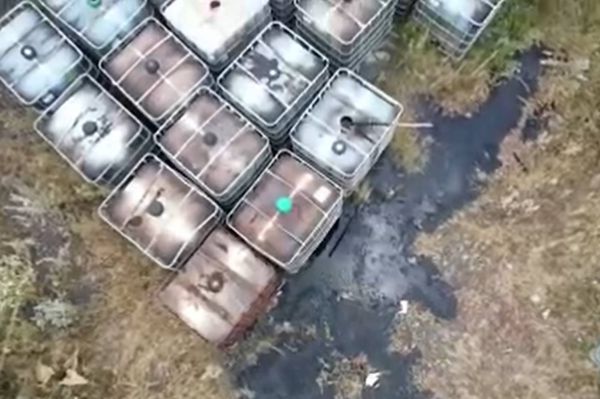 Прокуратура нашла собственника баков с химикатами, загрязнивших почву в Кунгурке