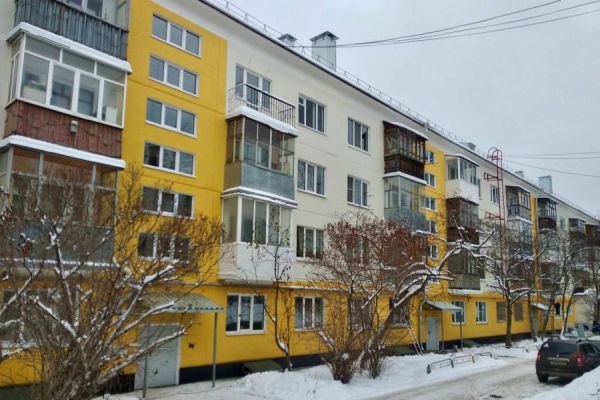 Почти 900 многоквартирных домов отремонтируют в Свердловской области в 2026 году