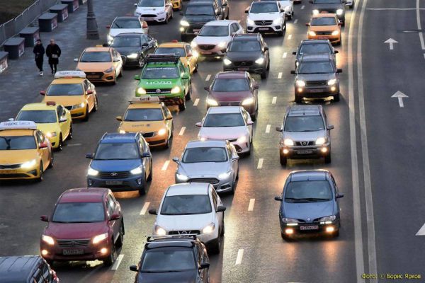 Поставки зарубежных машин и смартфонов в Россию продолжатся. Южная Корея не ввела санкции на товары