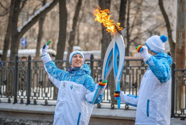 С пламенем в руках