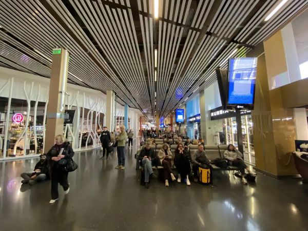 «Вынуждены ограничить вход». Что происходит в аэропорту «Кольцово» после атаки беспилотника на Екатеринбург