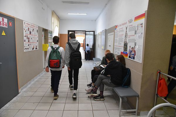В Краснолесье школу с десятью первыми классами закроют на ремонт еще до конца года