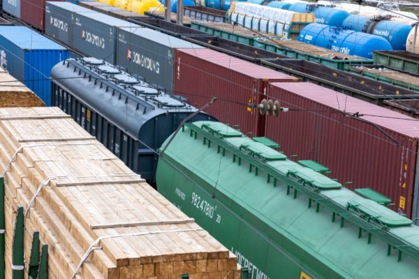 Свердловская железная дорога нарастила экспортные перевозки