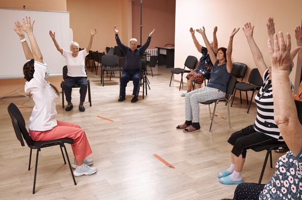 Свердловские врачи рассказали, как пожилым людям избегать переломов