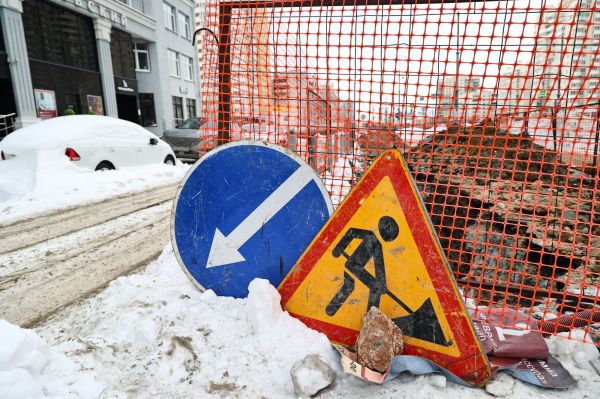 В Екатеринбурге продлили срок перекрытия улицы Ботанической