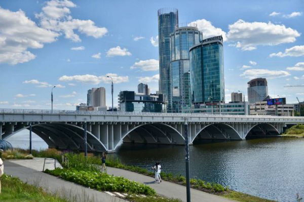 В Екатеринбурге расширят и благоустроят набережные Исети и Ольховки
