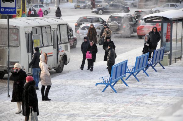 Морозы не отступают: синоптики продлили штормовое предупреждение