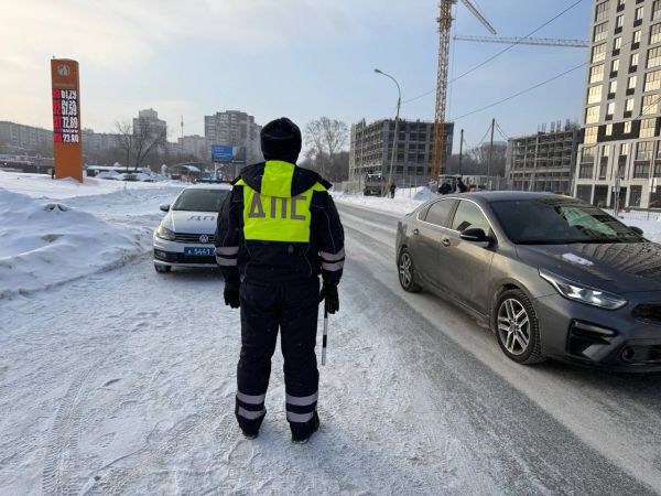 В столице Среднего Урала начались массовые проверки водителей