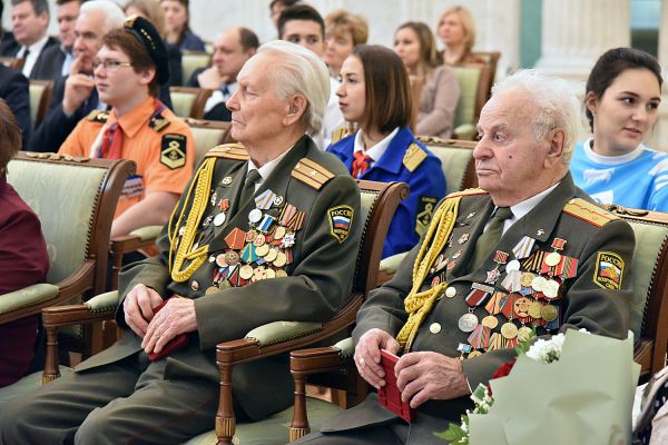 Более 30 тысяч свердловчан будут награждены медалями в честь 75-летия Победы