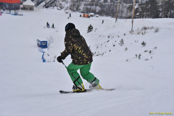 Юный горнолыжник при спуске с горы Белой получил серьезные травмы