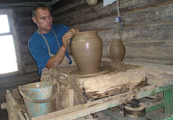 Латки, крынки да глиняные свинки