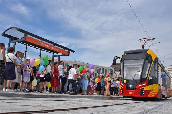 На первом «Львенке» из Екатеринбурга в Верхнюю Пышму доехал губернатор Куйвашев