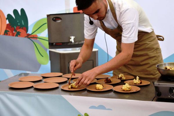 Рестораны McDonald's уже в июне сменят название