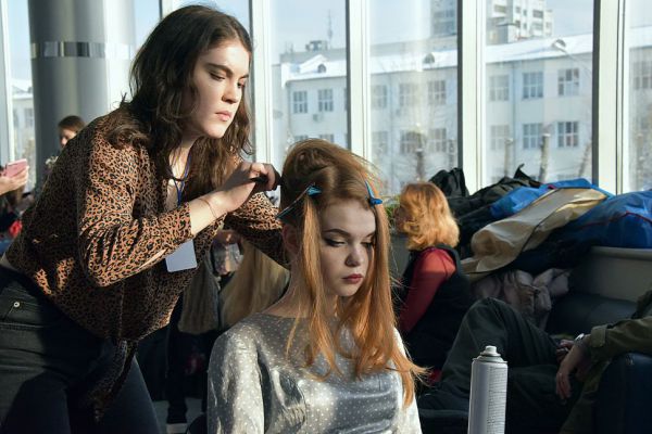 Денис Паслер поздравил работников бытового обслуживания населения и ЖКХ с профессиональным праздником