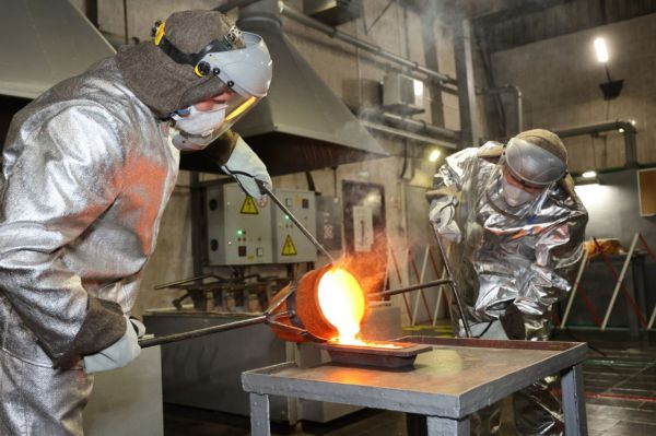 Свердловский кабмин спрогнозировал социально-экономическое развитие региона в 2026 году