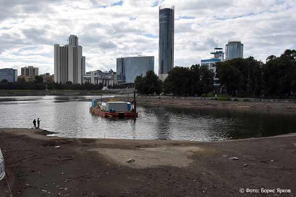 В Городском пруду Екатеринбурга понизят уровень воды