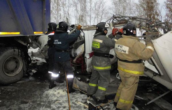 Жертвами страшного ДТП в Югре стали 10 школьников