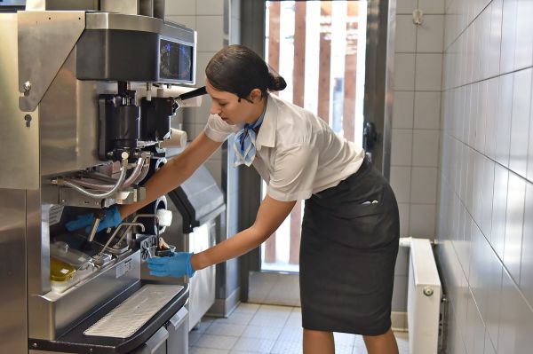 В Екатеринбурге ресторанам KFC вернут старое название «Ростик&apos;с»