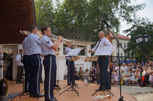 Американцы в городе