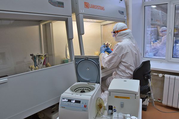 Еще 368 заболевших COVID выявлены на Среднем Урале
