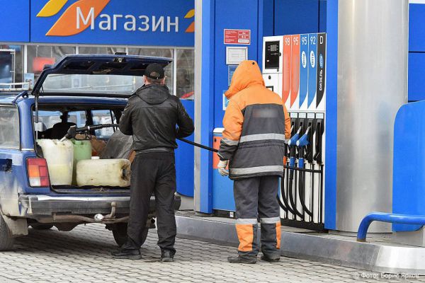 Свердловская область вошла в топ-20 регионов по доступной стоимости бензина
