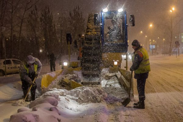 За уборкой снега можно наблюдать онлайн