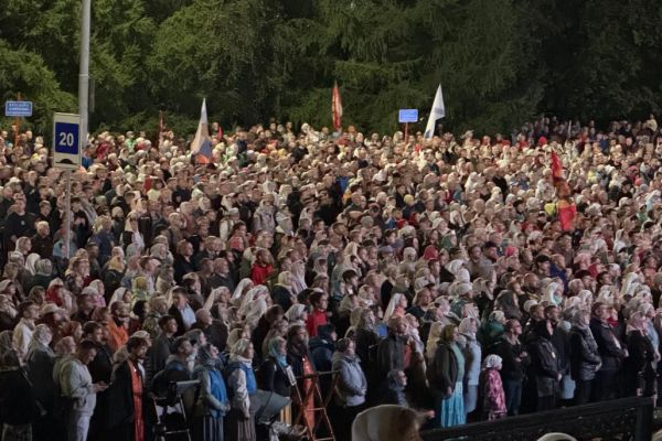 «Царские дни» на Среднем Урале: тысячи паломников  прошли Крестным ходом в память о семье последнего российского императора