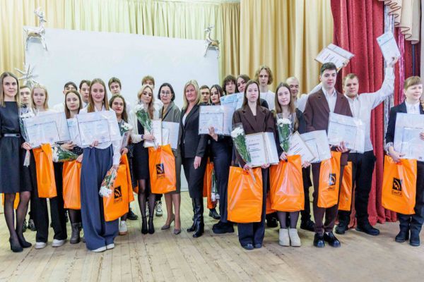 На завод с дипломом. Первые 49 студентов Каменска-Уральского получили образование по программе «Профессионалитет»