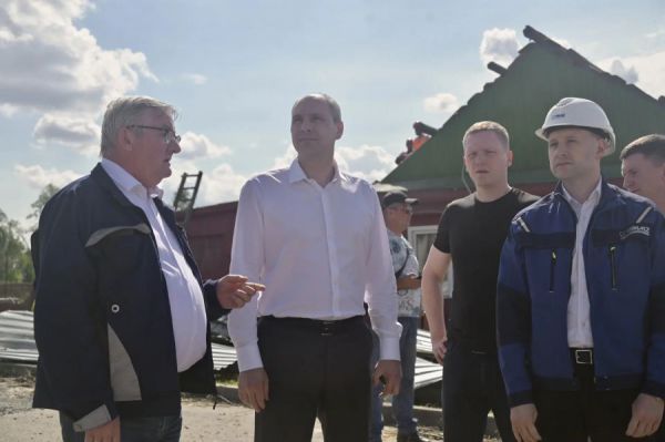 Денис Паслер снова приехал в пострадавшую от урагана Кушву, чтобы лично оценить, как идут восстановительные работы