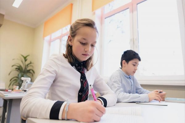 Сила слова: две школьницы из Свердловской области стали победителями федерального этапа Всероссийского конкурса сочинений