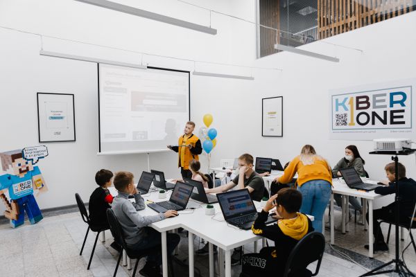 При поддержке властей в Первоуральске открылась международная школа  программирования