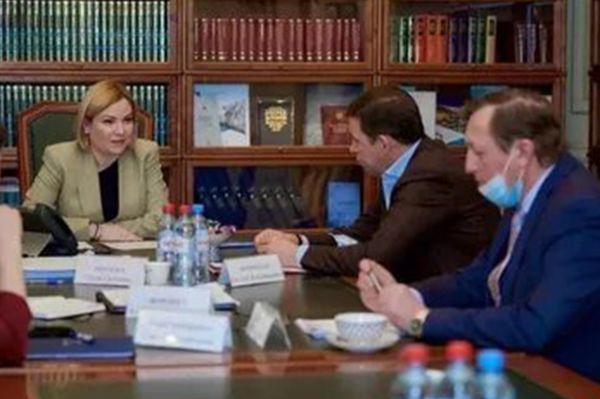 Что будет со Свердловской киностудией и когда построят «Эрмитаж-Урал»? О чем еще договорились губернатор и министр культуры России