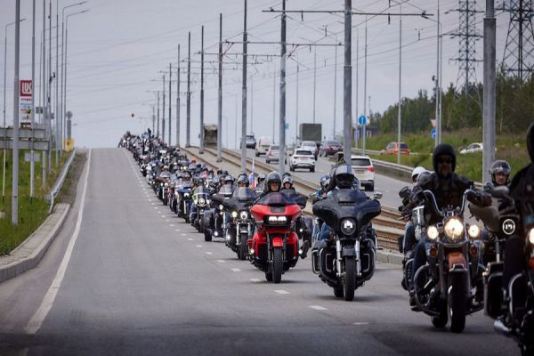 Байкеры на старте. Мотофестиваль «Движение Урал» впервые продлится три дня