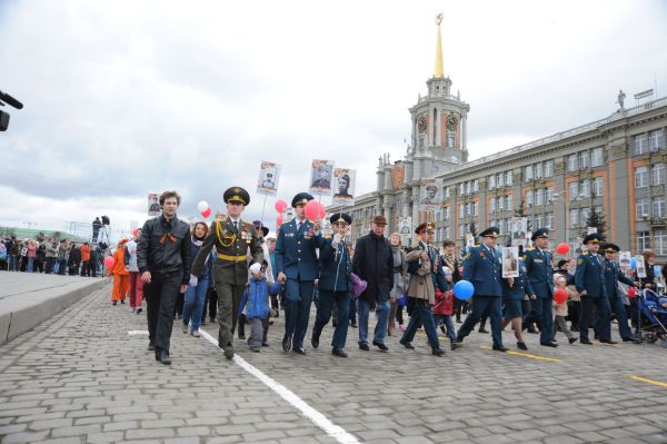 Пройдут памятным маршем