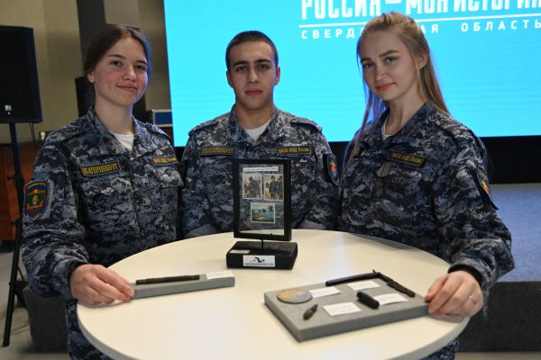 Поисковики рассказали, как обнаружили в уральских горах военно-транспортный самолет и останки членов экипажа