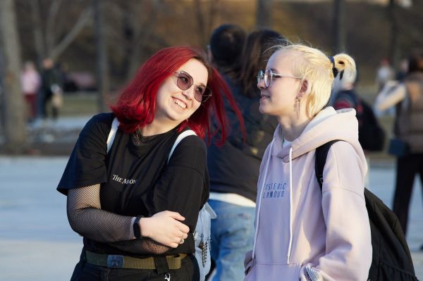 Аналитики выяснили, что уральцы стали чаще искать вакансии поближе к любимому дивану